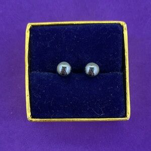 💛 Classic Gold Plated Black Hematite Stud Earrings